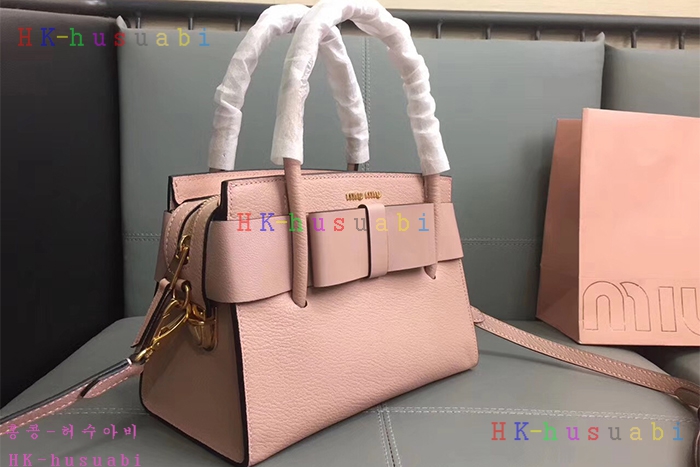 �ڹ̷��ޡ� 2017F/W �̿�̿� �Ż� ����� ���� ��Ʈ�� �̵� 5BA056-4