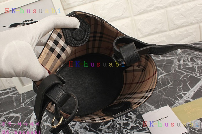 NEW 17S/S ������ �Ż� ���� ���̸��� üũ ũ�ν��ٵ� ��Ŷ �� 40571511-2