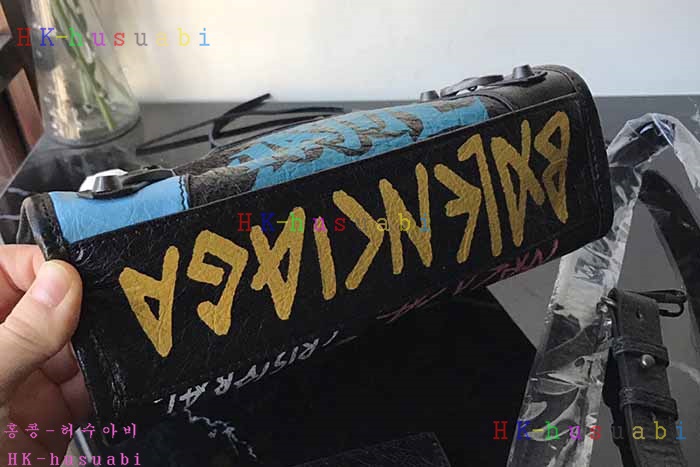 �ڹ̷��ޡ� �߷��þư� �̴� ��Ƽ�� BL 693S