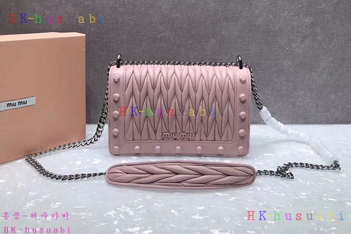 �ڹ̷��ޡ� �̿�̿� ���׶� �����  MM 5BD086