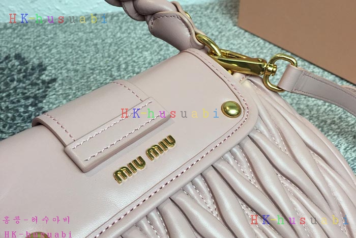 �ڹ̷��ޡ� �̿�̿� ���׶�� ����� M 5BH111