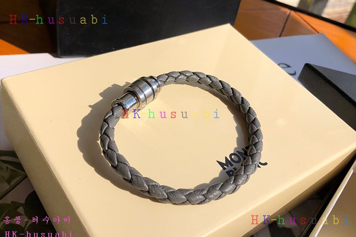 NEW    Ż M 55580