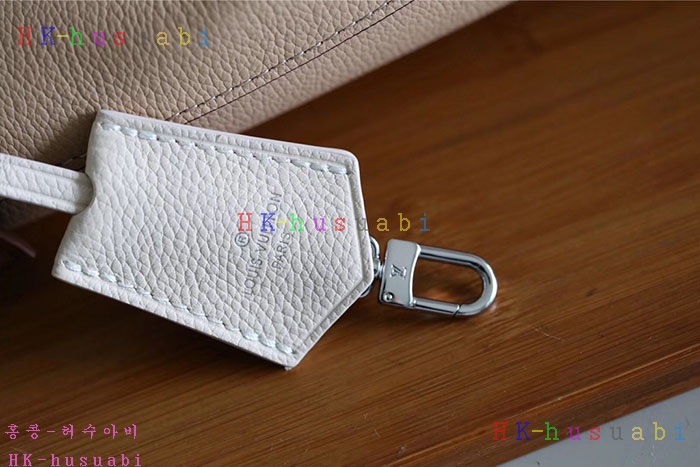 �ڹ̷��ޡڷ��̺��� ���� ȣ���� M44330