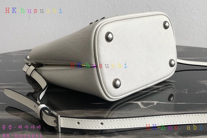 �ڹ̷��ޡ� ����� �κ��� ���� ���ǾƳ� �� P 1BA217-2