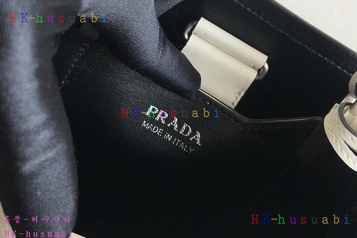 �ڹ̷��ޡ� ����� �κ��� ���� ���ǾƳ� �� P 1BA217-2