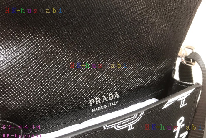 �ڹ̷��ޡ� ����� ���ǾƳ� ���� �޴��� ���̽� P 2ZH068