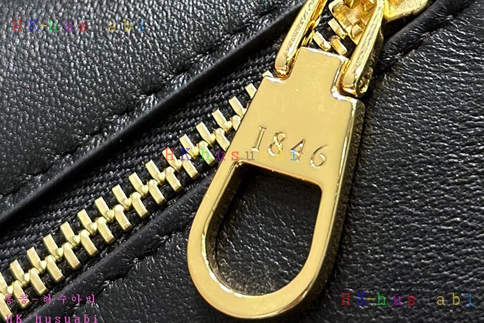 ڹ̷ޡڷο    L 5580880-4