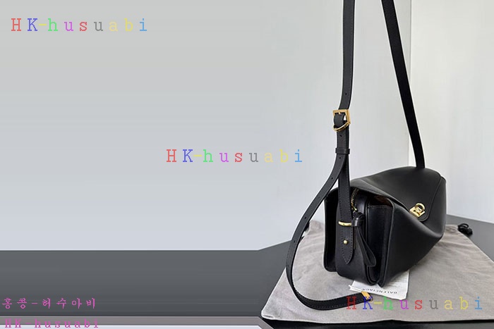 �ڹ̷��ޡڹ߷��þư� �� �� ����� �̵��    8681022-2